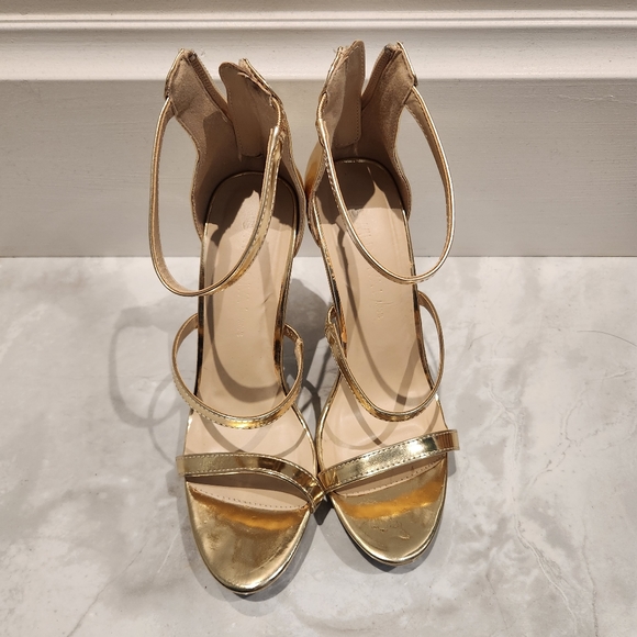 Gold platform sandals 7.5 - Picture 3 of 5